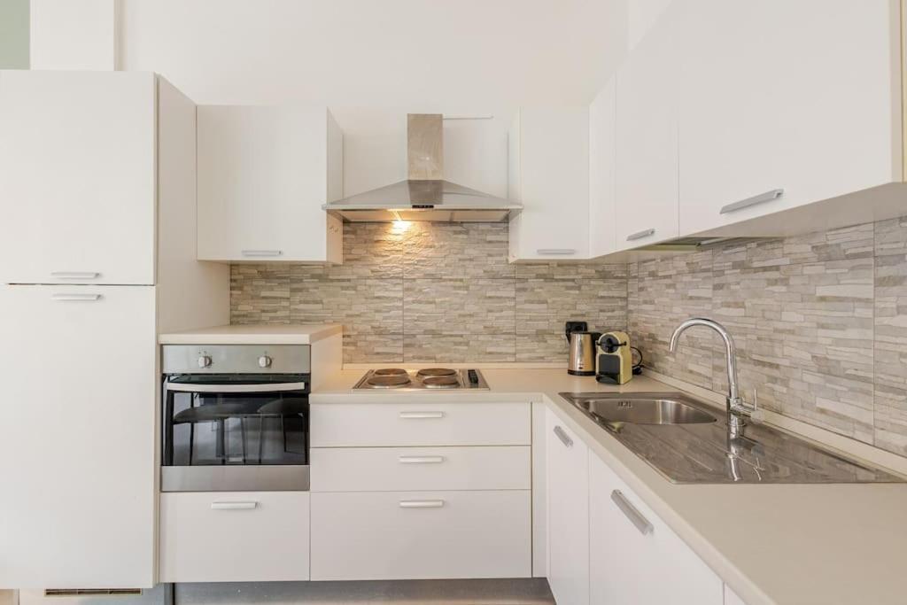 Urban House - Exclusive Park House Navigli Milan Center Appartement Buitenkant foto