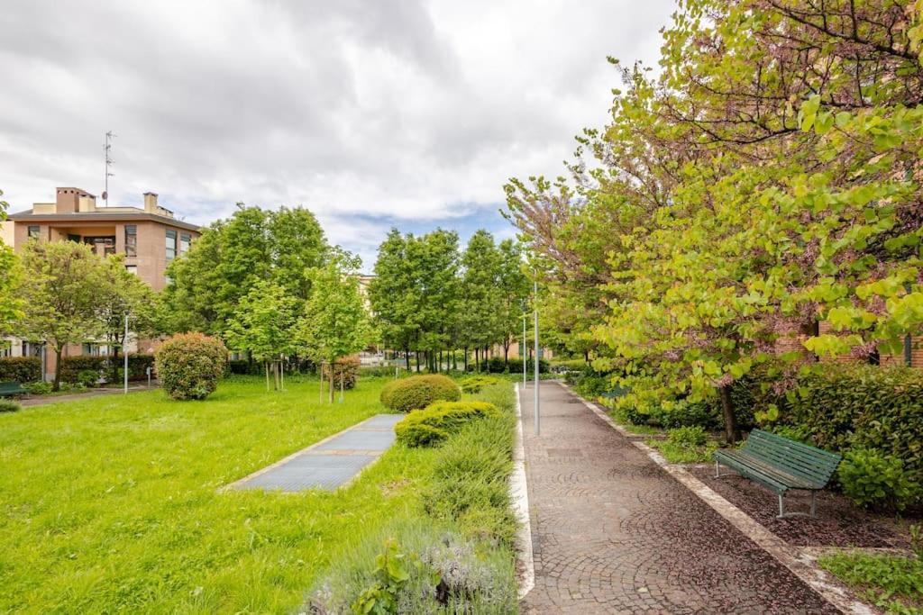 Urban House - Exclusive Park House Navigli Milan Center Appartement Buitenkant foto